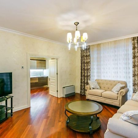 Lux Family Apartment in City Center Baku Extérieur photo
