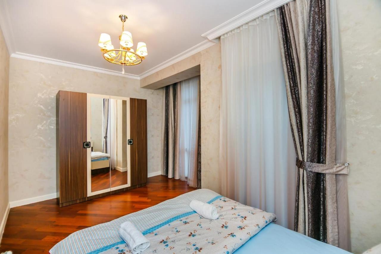 Lux Family Apartment in City Center Baku Extérieur photo
