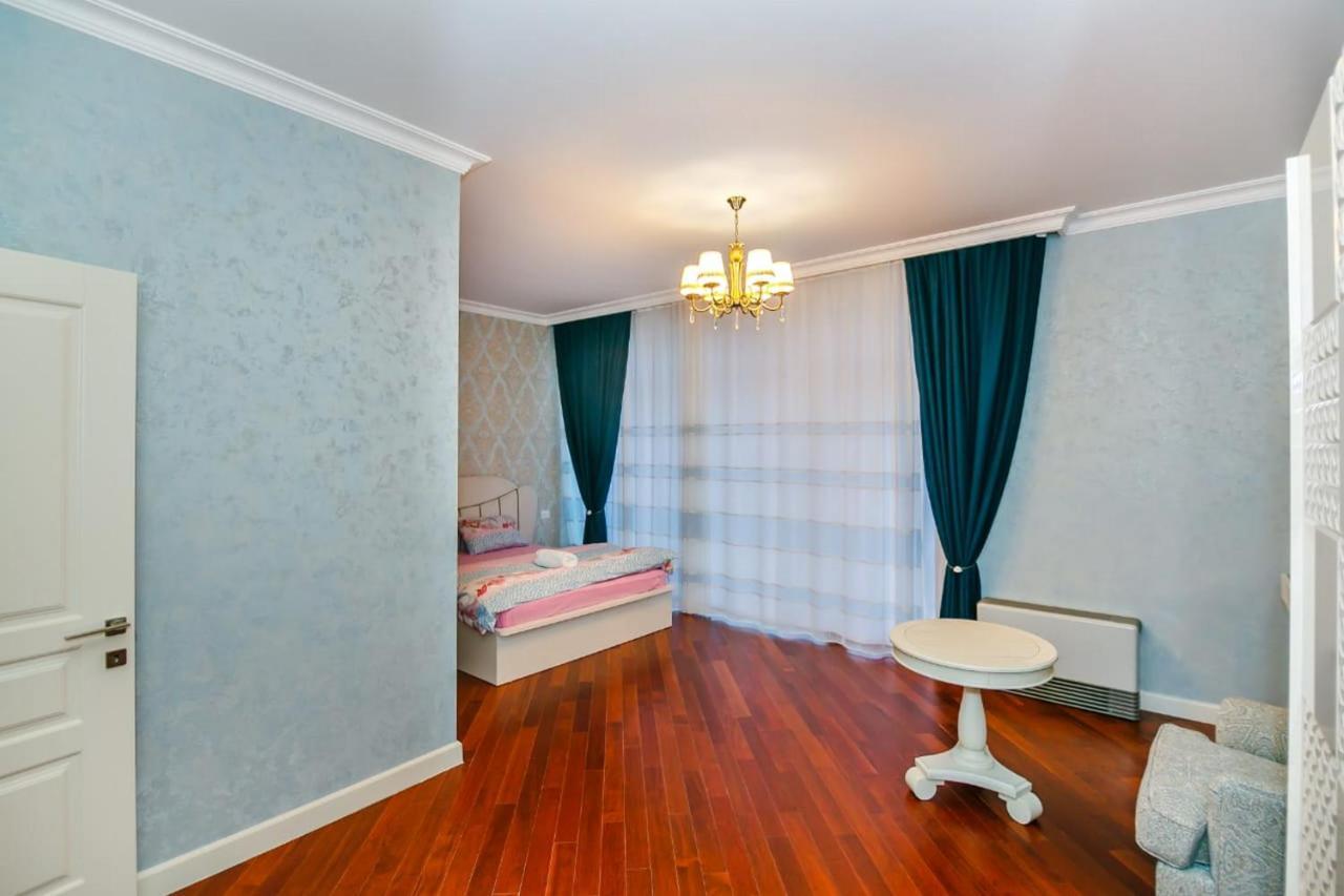 Lux Family Apartment in City Center Baku Extérieur photo