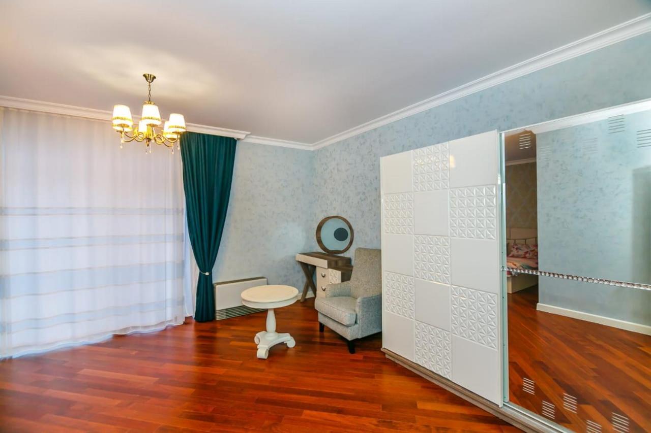 Lux Family Apartment in City Center Baku Extérieur photo