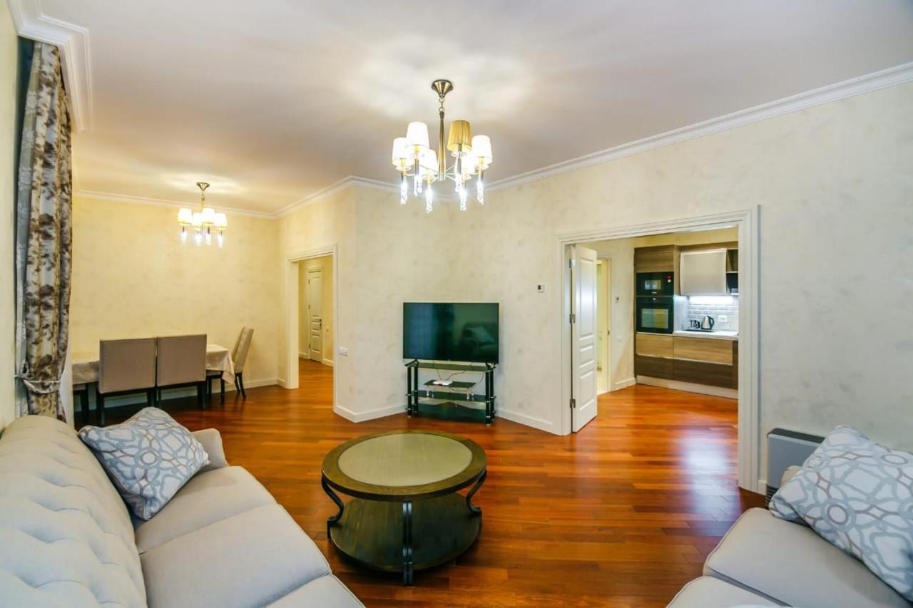 Lux Family Apartment in City Center Baku Extérieur photo
